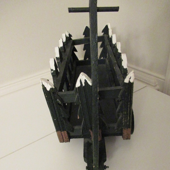 "Nick's Tree Wagon" Boyds Collection - Picture 2 of 12